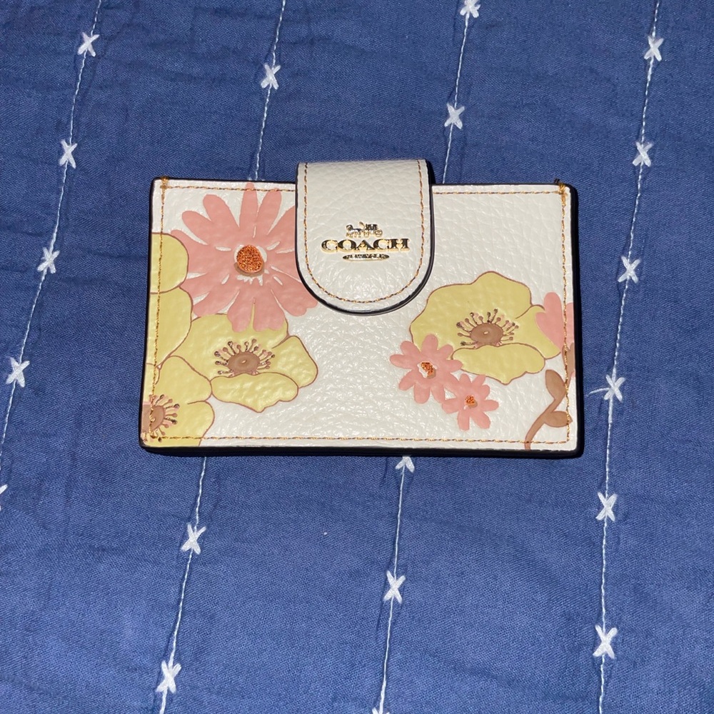 Beautiful Coach Card Wallet